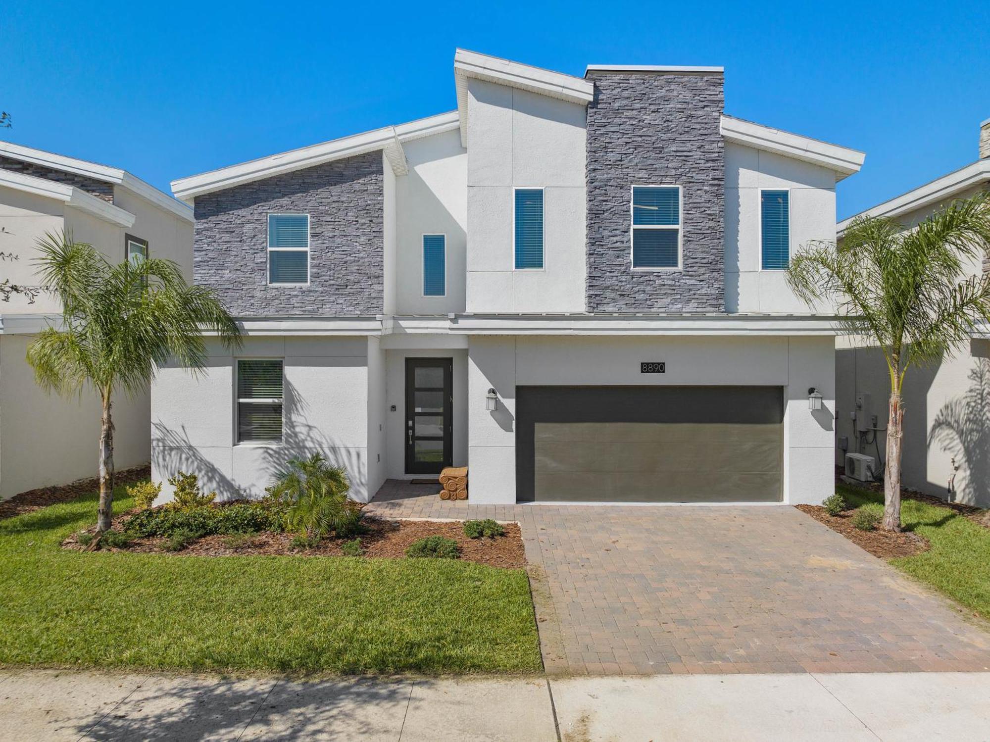 8 Bedroom Inside The In Orlando! *