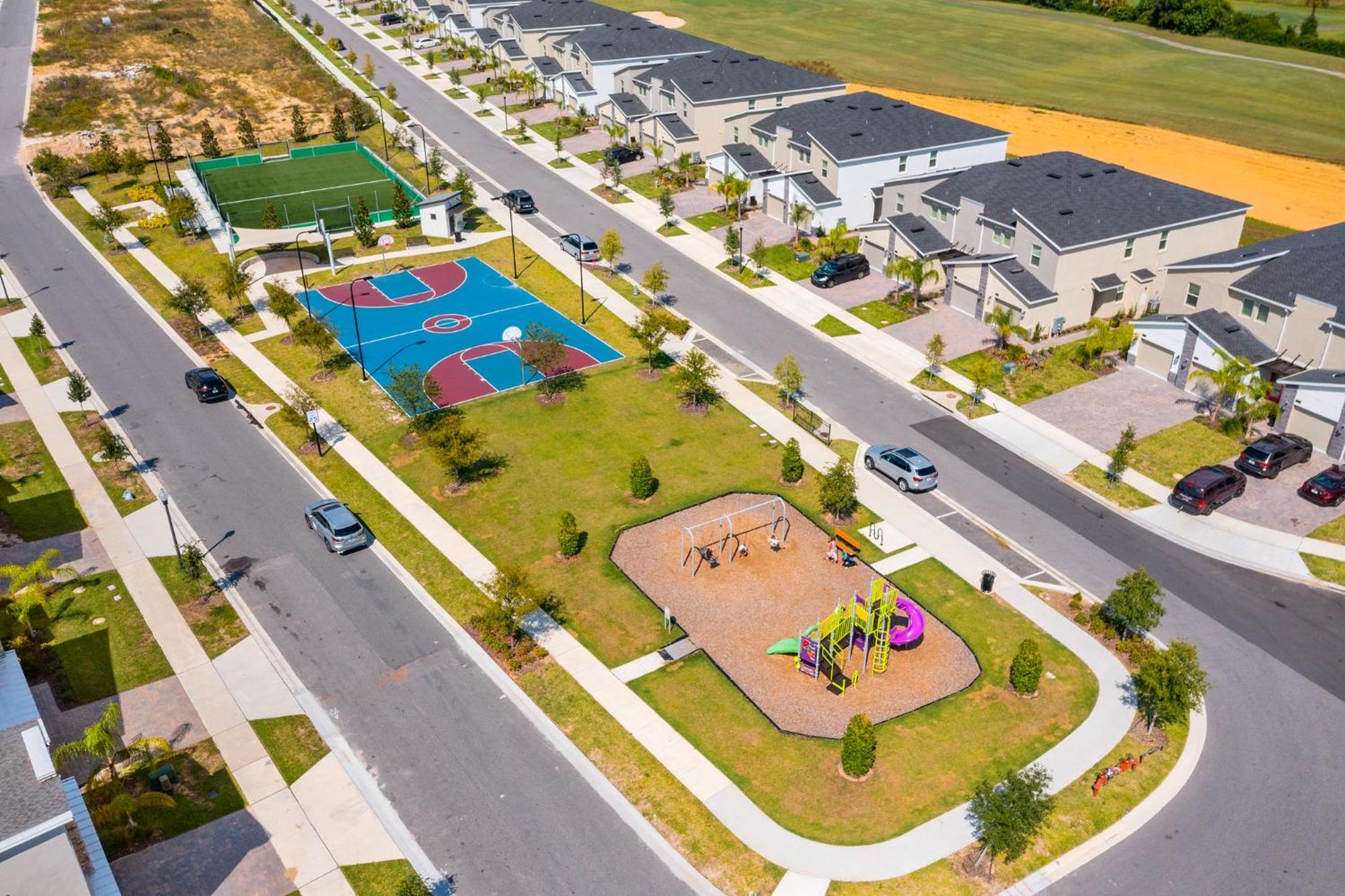 8 Bedroom Inside The In Orlando!