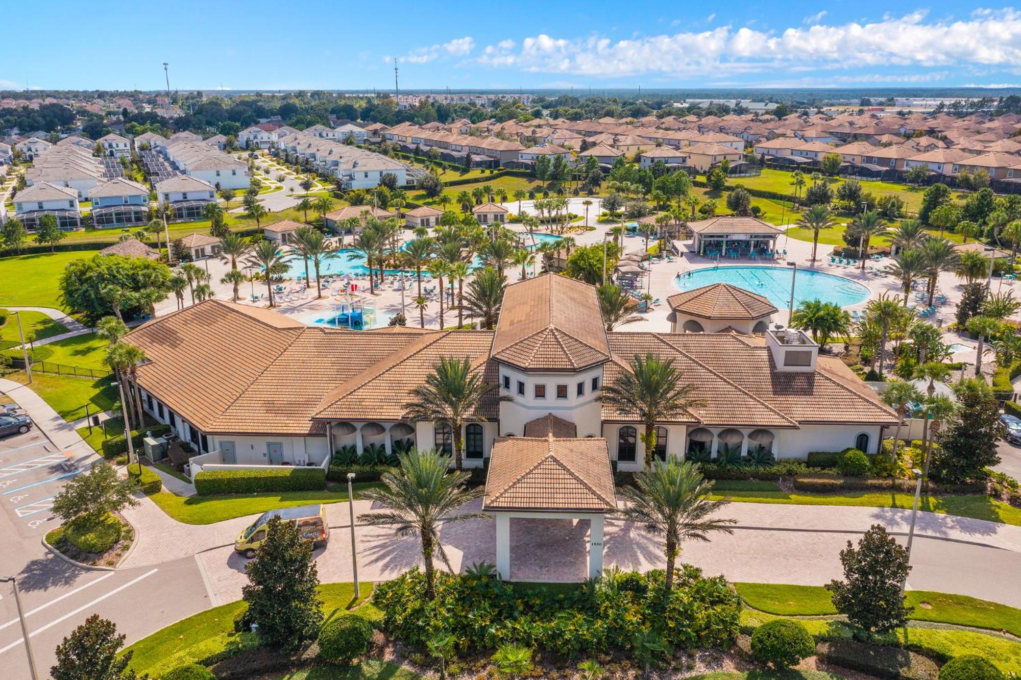 8 Bedroom Inside The In Orlando!