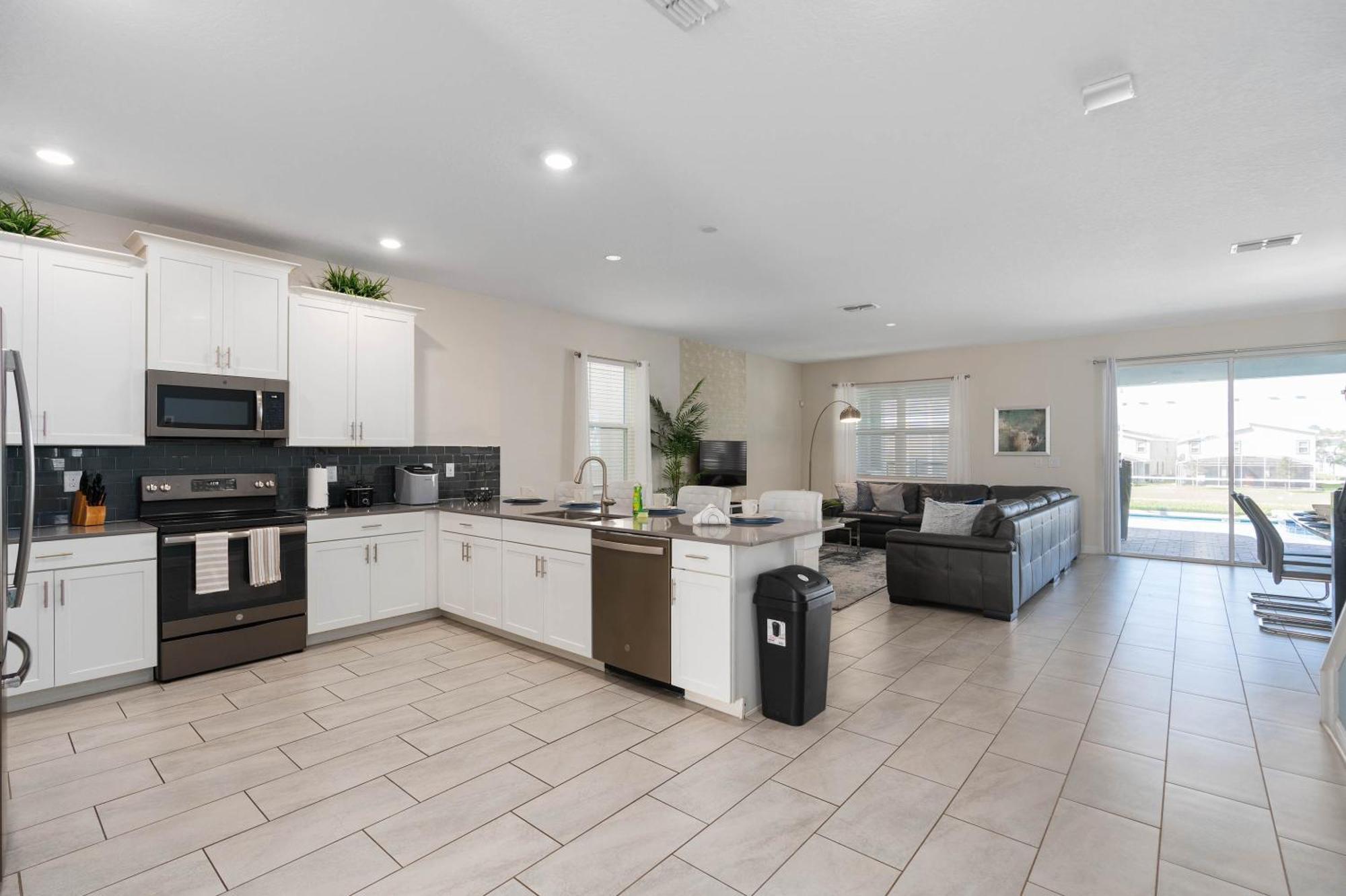 8 Bedroom Inside The In Orlando! Holiday home